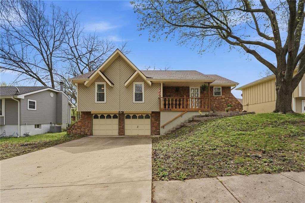 Property Photo:  10109 N McGee Court  MO 64155 