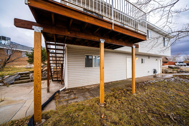Property Photo:  