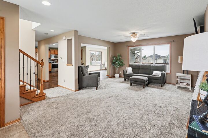 Property Photo:  1119 Oakwood Drive  IA 50219 