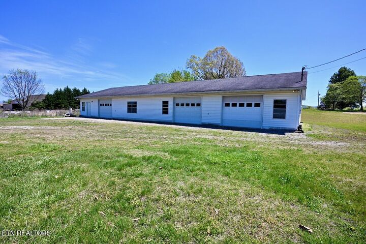 Property Photo:  2139 Big Springs Rd  TN 37801 