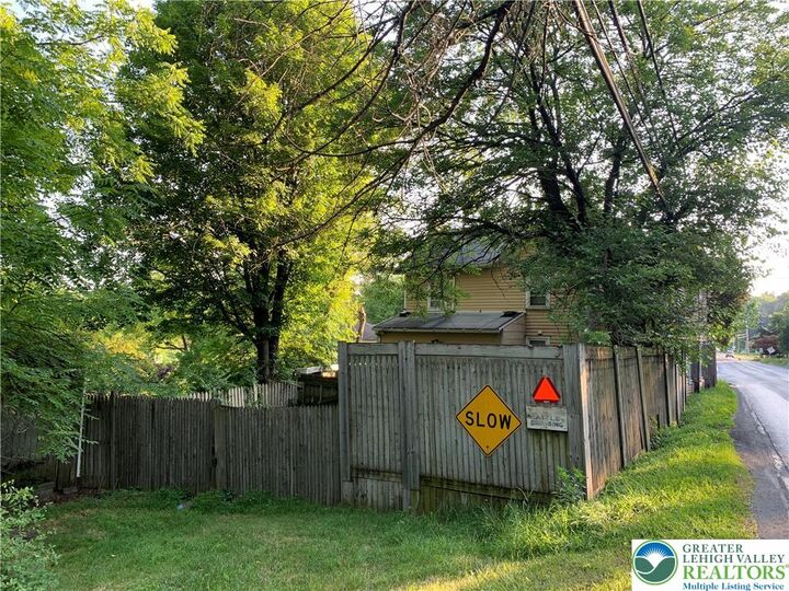Property Photo:  6236 Neola Road  PA 18360 