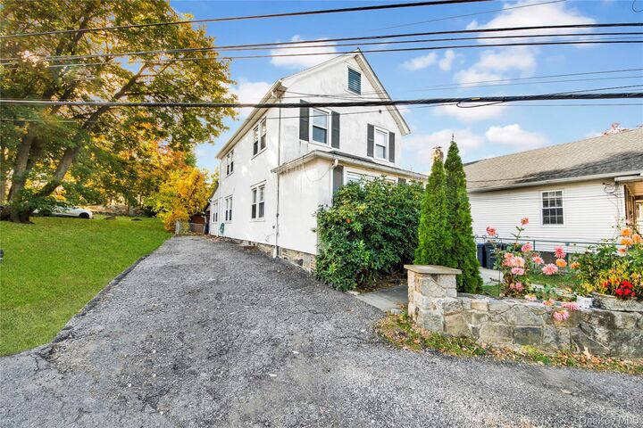 Property Photo:  72 Park Avenue  NY 10603 