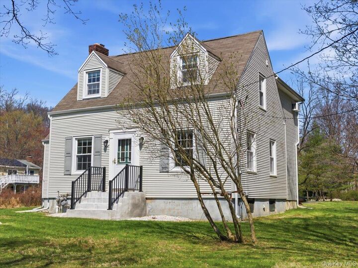Property Photo:  311 Willow Grove Road  NY 10980 