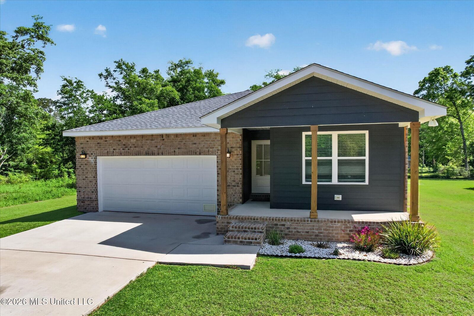Property Photo:  1412 Spruce Street  MS 39564 