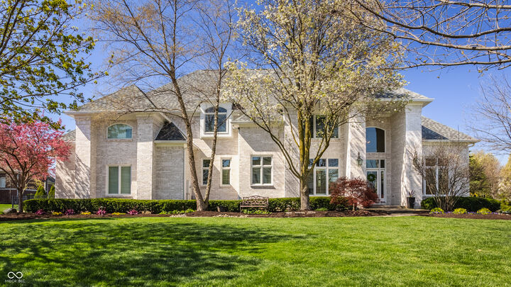 Property Photo:  2437 Londonberry Boulevard  IN 46032 