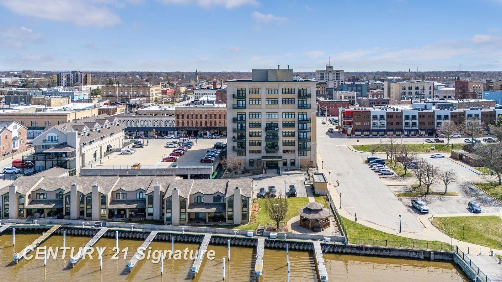 Property Photo:  225 Jennison Place  MI 48708 