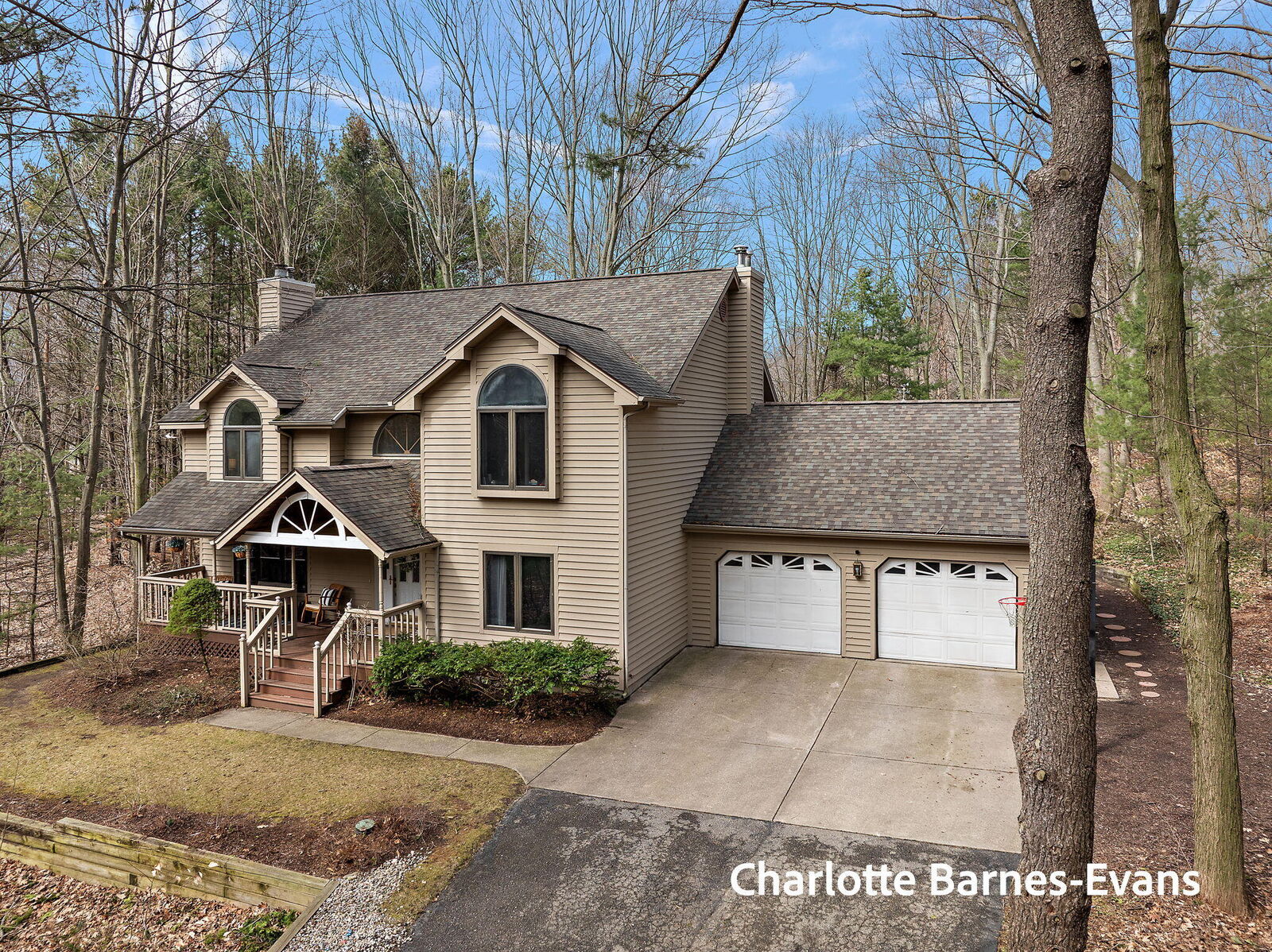 Property Photo:  17141 Whitney Ridge  MI 49460 