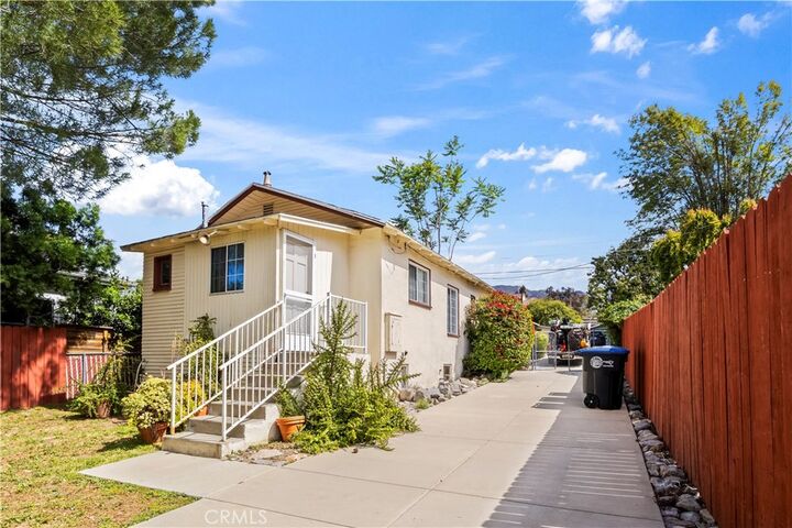 Property Photo:  2914 Piedmont Avenue  CA 91214 