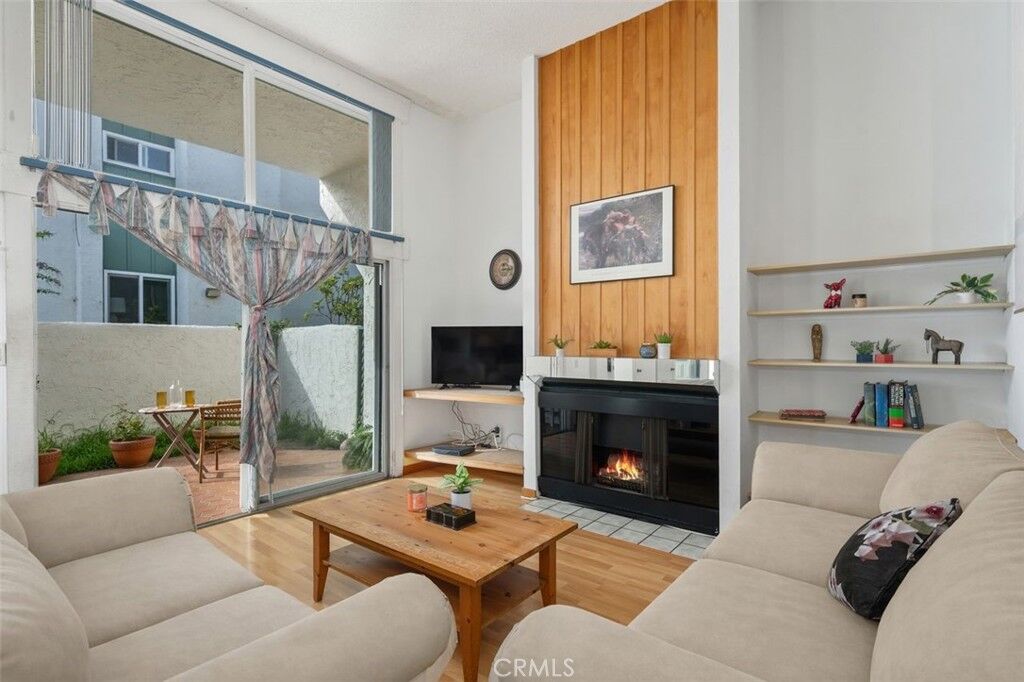 Property Photo:  4916 McConnell Avenue  CA 90066 