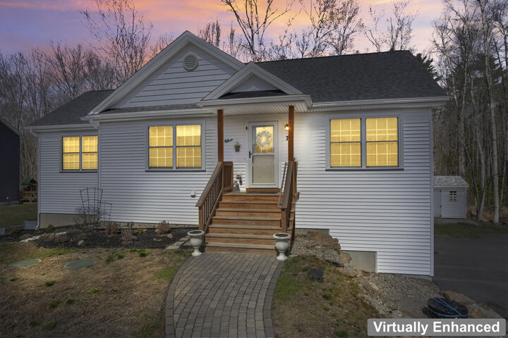 Property Photo:  7 Crickett Lane  ME 04005 