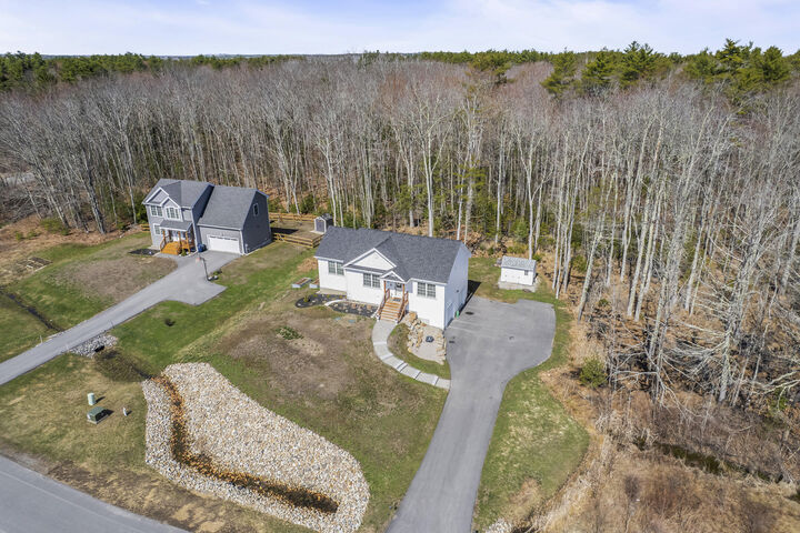Property Photo: 7 Crickett Lane ME 04005