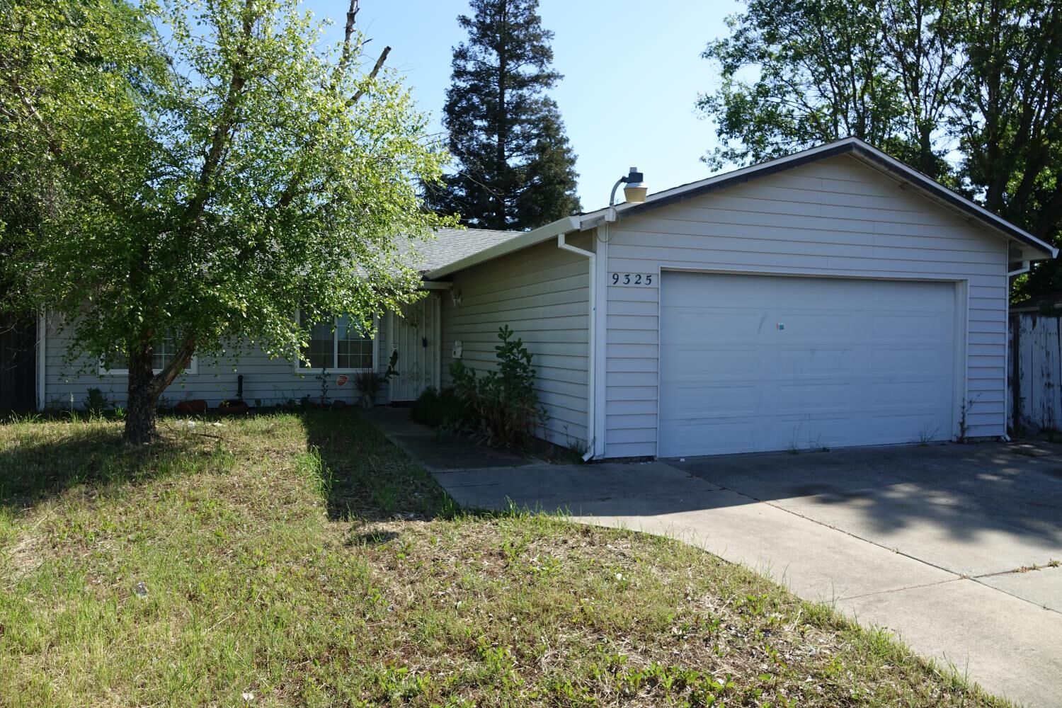 Property Photo:  9325 Henley Way  CA 95826 