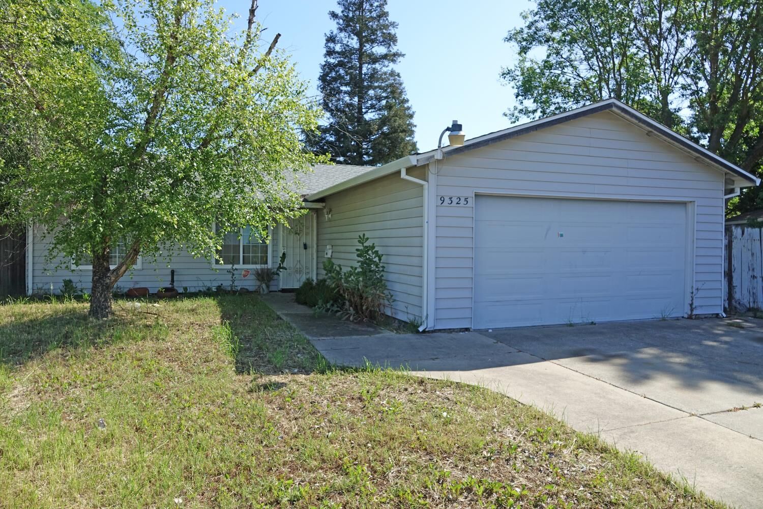 Property Photo:  9325 Henley Way  CA 95826 