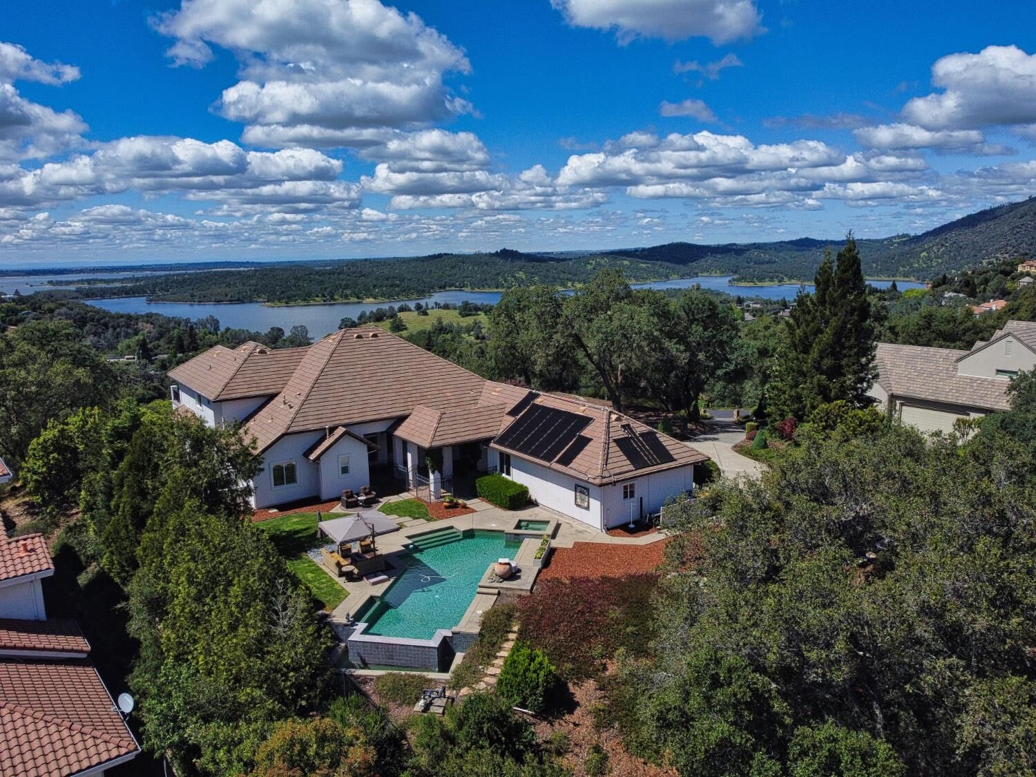 Property Photo:  854 Villa Del Sol  CA 95762 