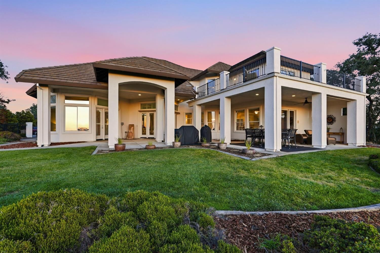 Property Photo: 854 Villa Del Sol CA 95762