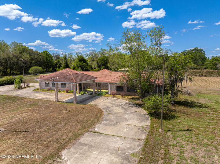 Property Photo:  22705 NE 134 Drive  FL 32083 