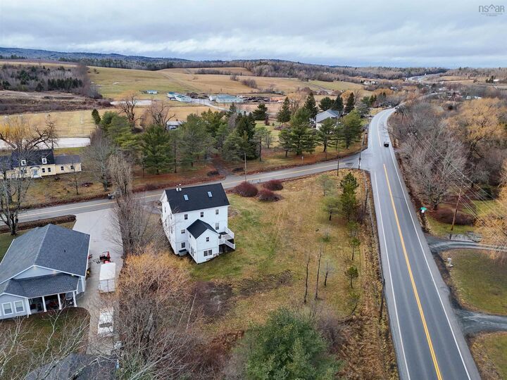 Property Photo: 15 Falmouth Dyke Rd NS B0P 1L0