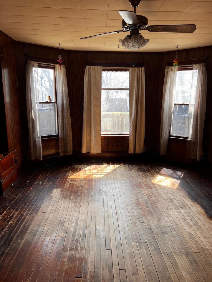 Property Photo:  405 2nd Avenue N  MN 56379 