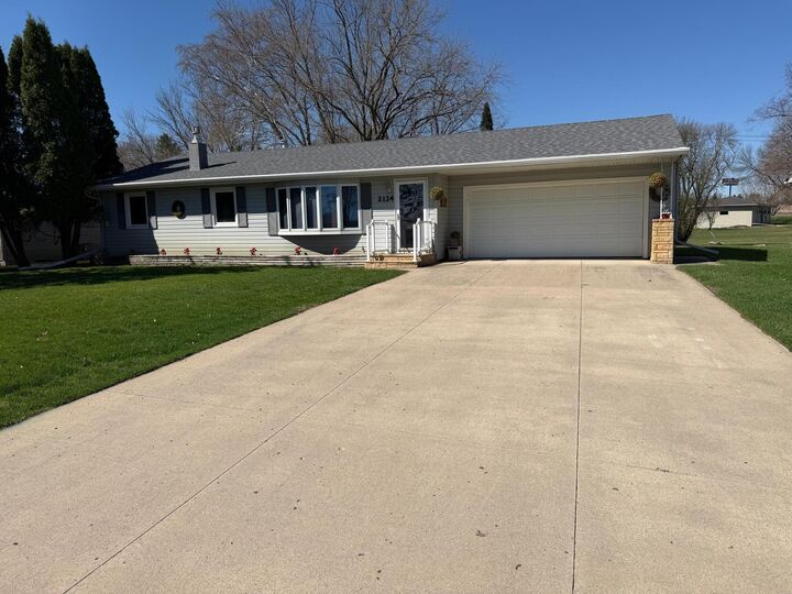 Property Photo:  2124 Kenneth Drive  MN 56007 