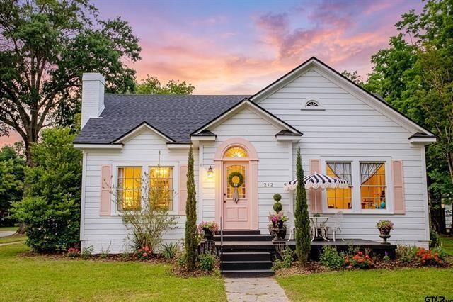 Property Photo:  212 Smith Street  TX 75654 