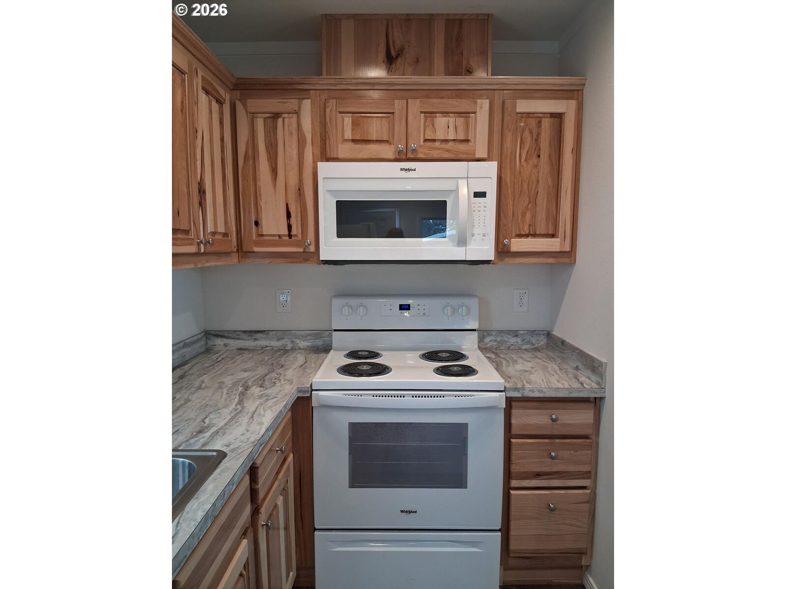 Property Photo:  503 SE Sheridan 34  OR 97378 