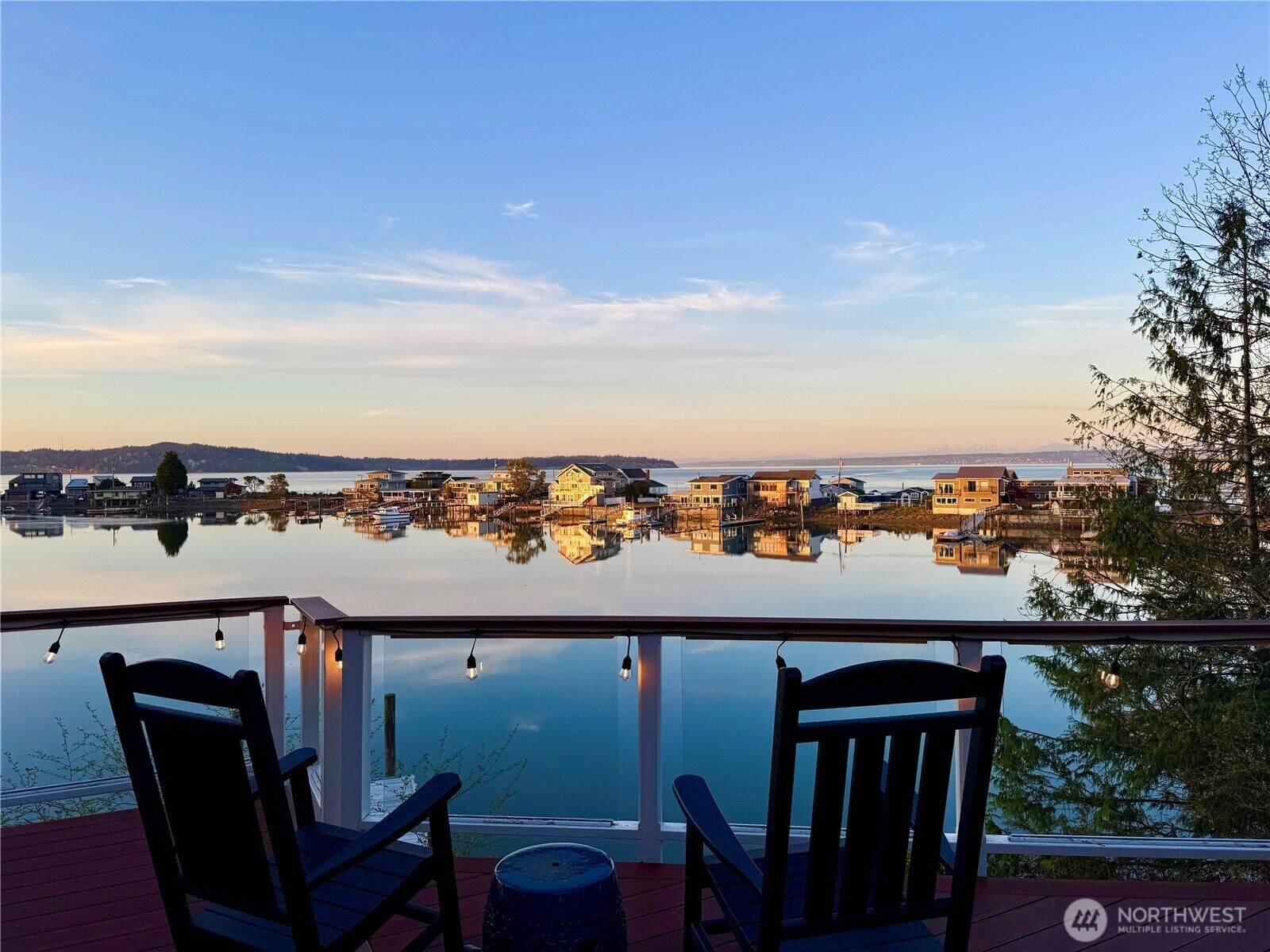 Property Photo: 10258 NE Lafayette Avenue WA 98110