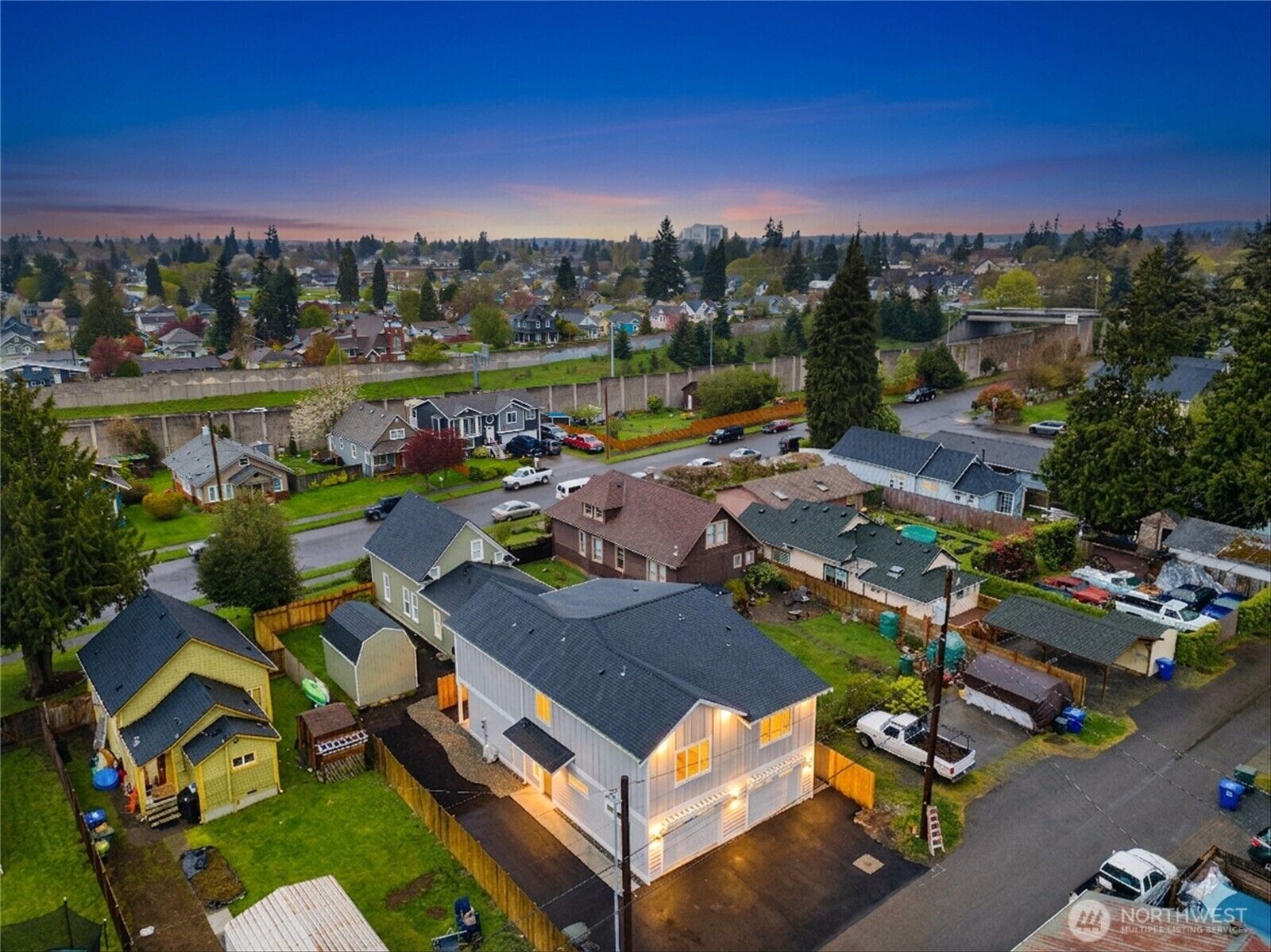 Property Photo: 2417 Harrison Avenue C WA 98201