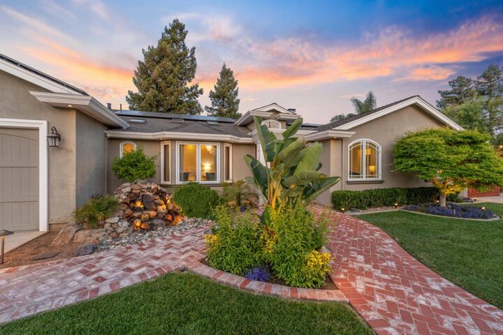Property Photo:  1487 Fallen Leaf Lane  CA 94024 