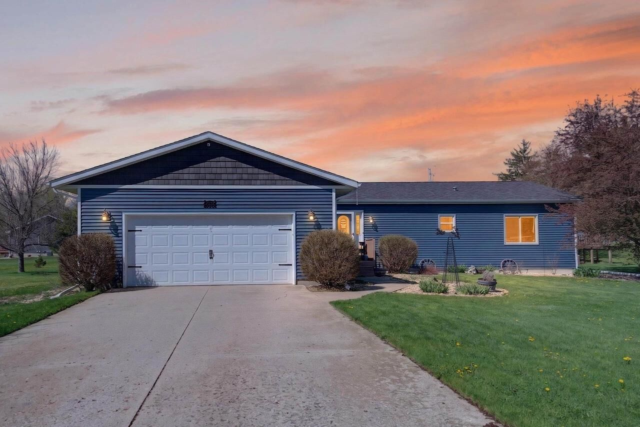 Property Photo:  688 Bliven Road  WI 53534 