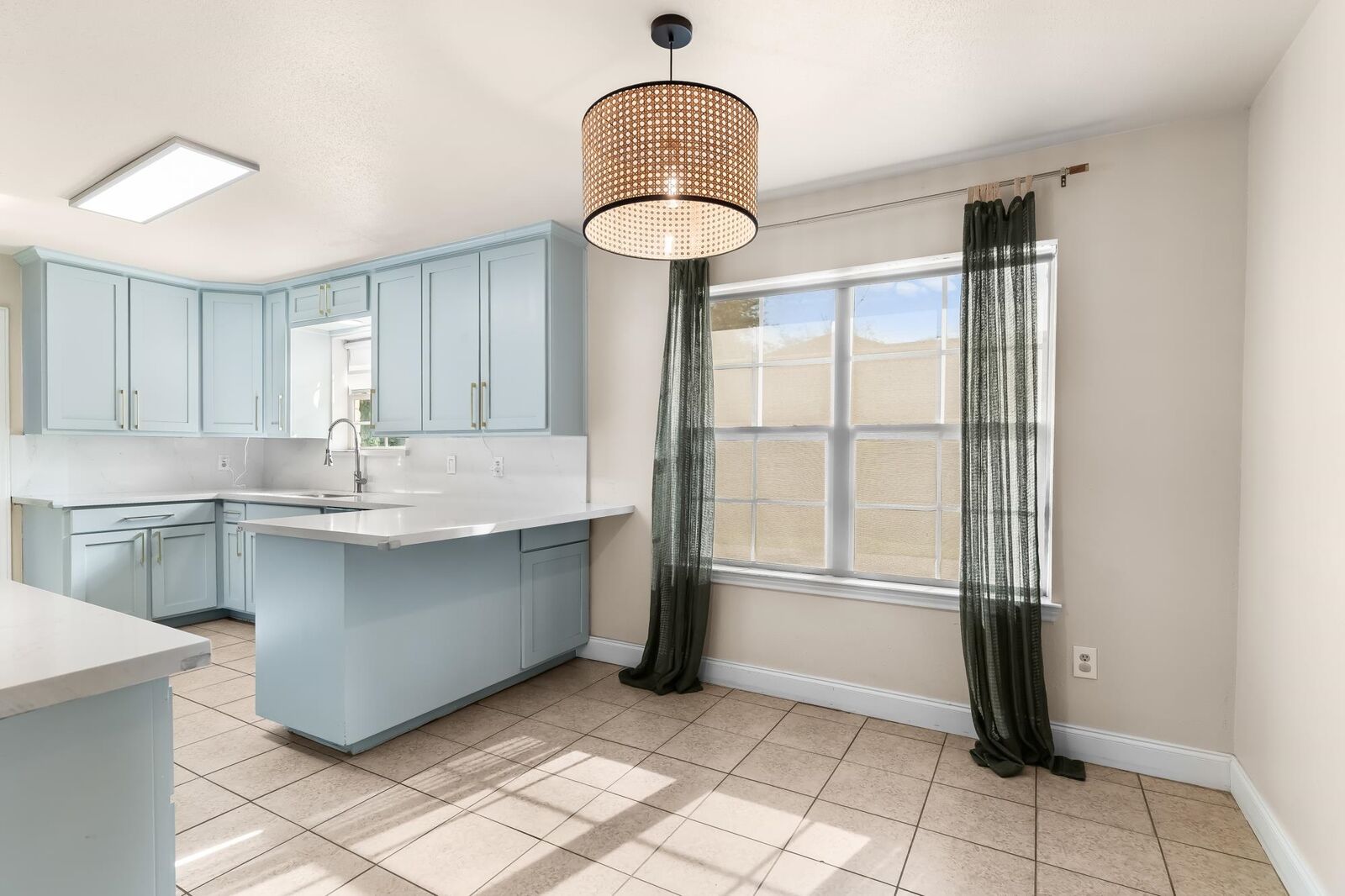 Property Photo:  5825 Longwood St  TX 77707 