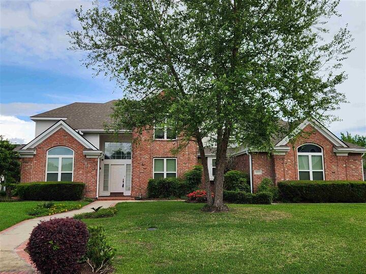 Property Photo: 4215 W Jevon Lane W LA 70605