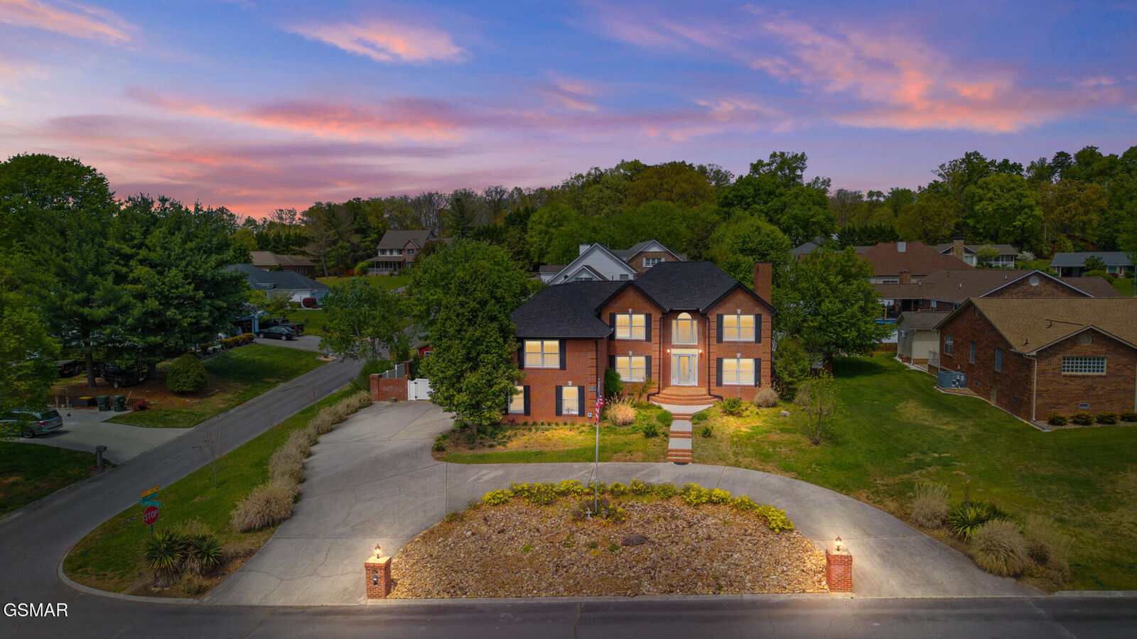 Property Photo:  1201 Briar Lea  TN 37862 