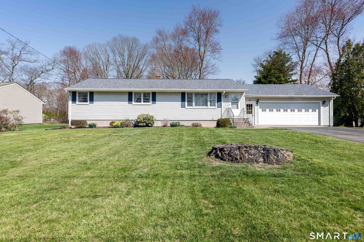 Property Photo:  6 Red Brick Lane  CT 06473 