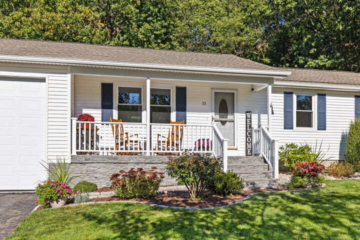 Property Photo:  21 Gideon Lane  CT 06033 