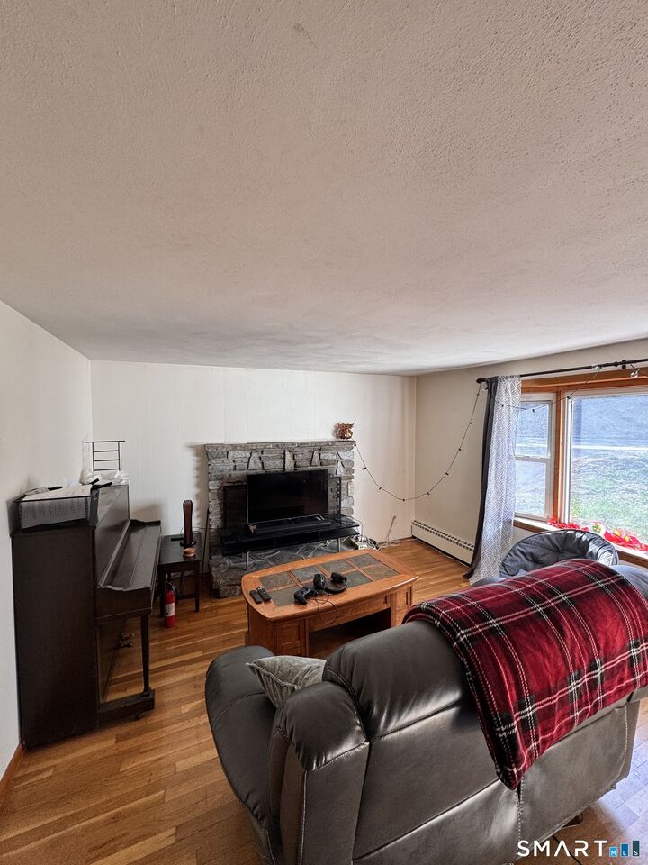 Property Photo:  239 Vernon Avenue  CT 06066 