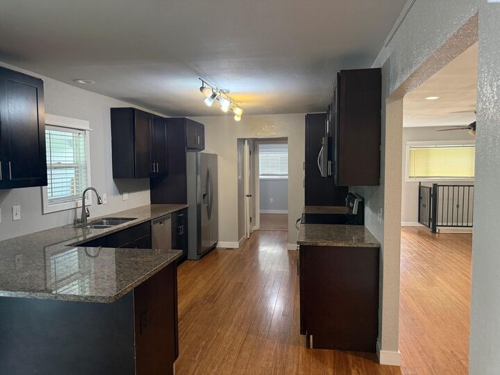 Property Photo: 310 Goethals WA 99352