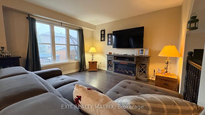 Property Photo:  371 Trillium Circle S  ON K0A 3K0 