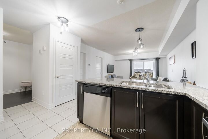 Property Photo: 70 Baycliffe Crescent 412 ON L7A 0Z5