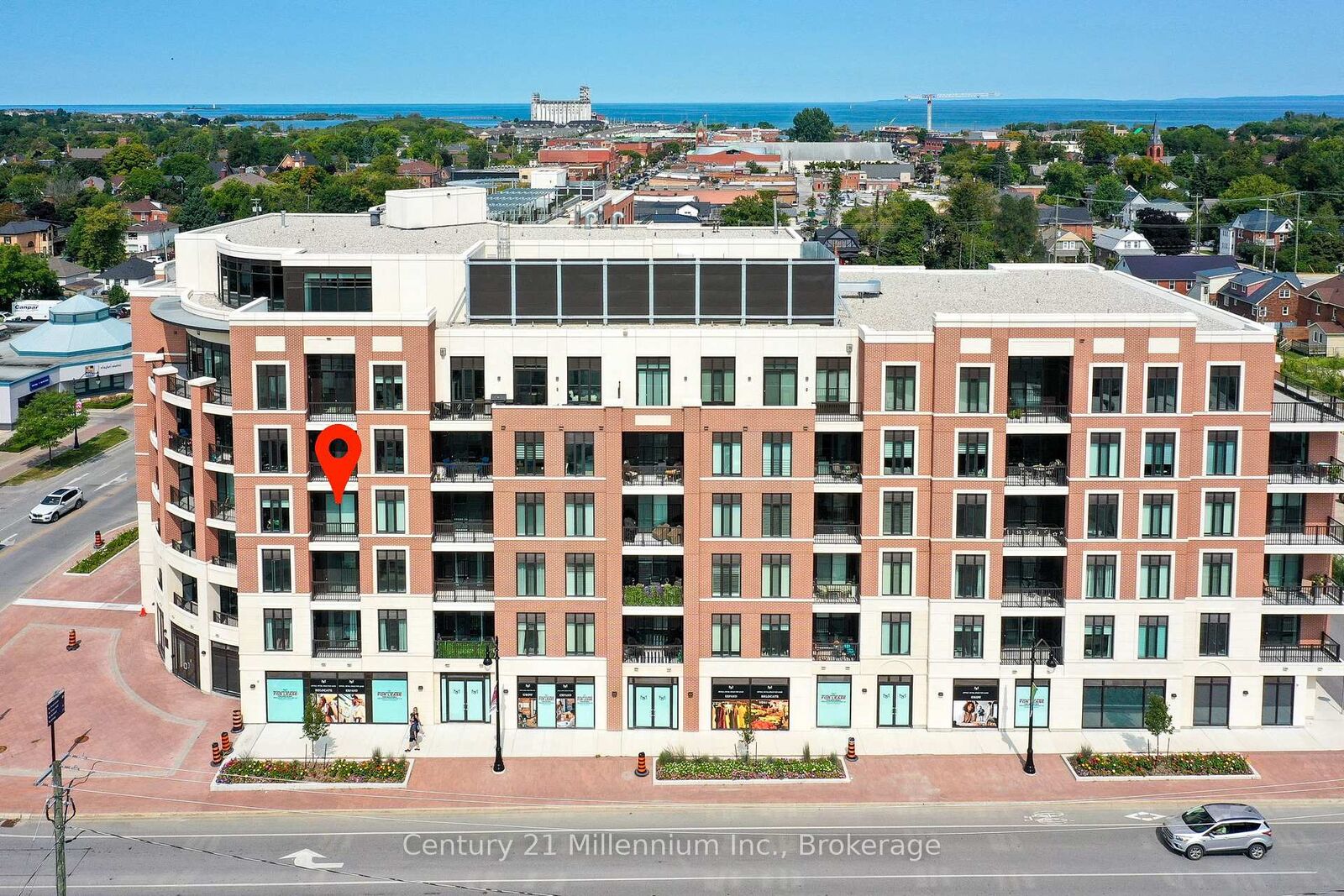 Property Photo:  1 Hume Street 410  ON L9Y 0X3 