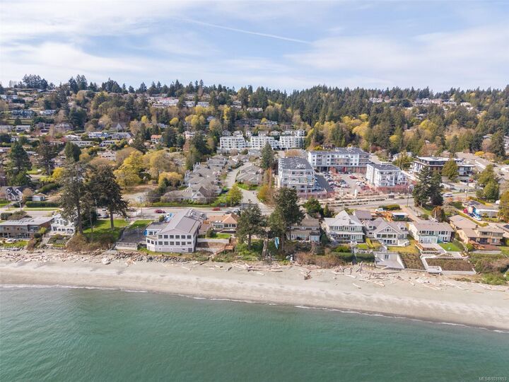 Property Photo: 5110 Cordova Bay Rd #206 BC V8Y 2K5