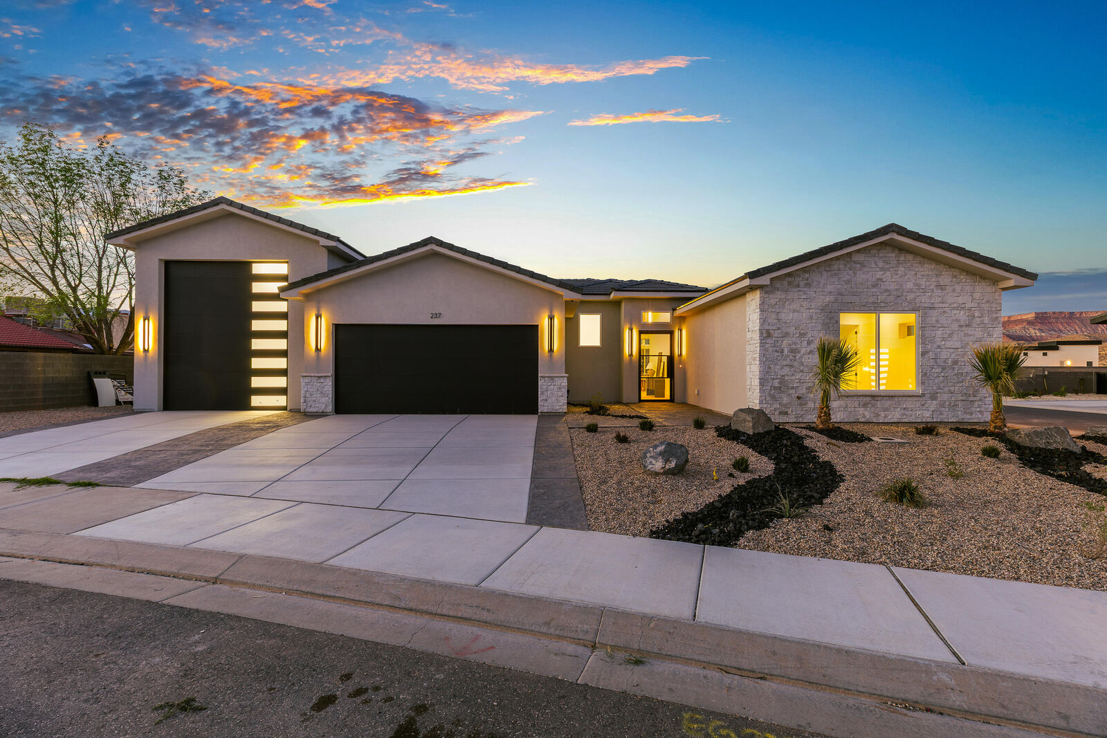 Property Photo:  237 E 1100 N  UT 84737 