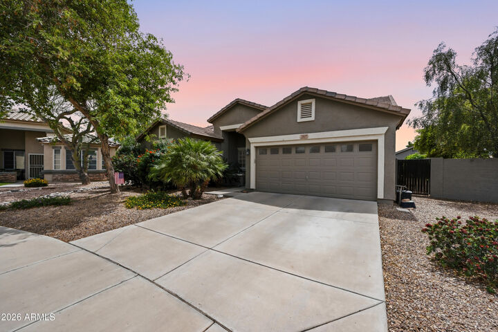 Property Photo:  20877 E Via Del Rancho --  AZ 85142 