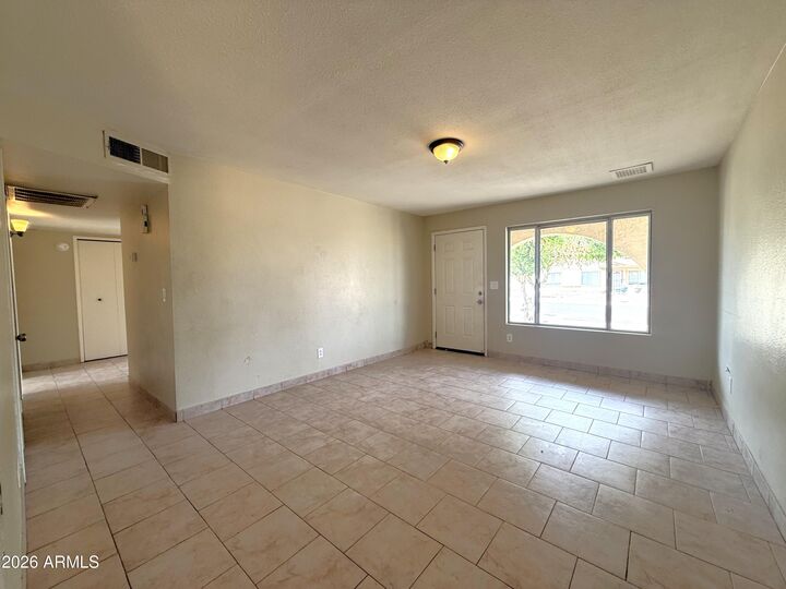 Property Photo: 945 W Gemini Drive AZ 85283