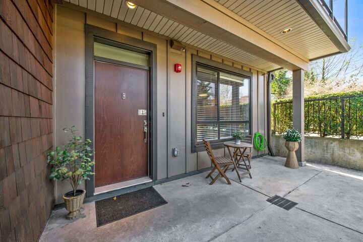 Property Photo:  3728 Thurston Street 1  BC V5H 0E6 