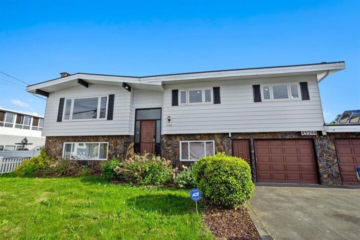 45244 Stevenson Road — photo 1