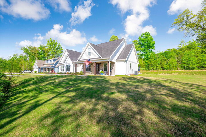 Property Photo:  183 Bridlewood Drive  GA 30736 