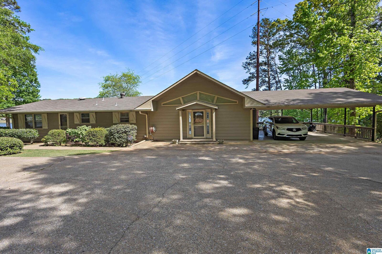 Property Photo:  114 Lake Shore Court  AL 35054 