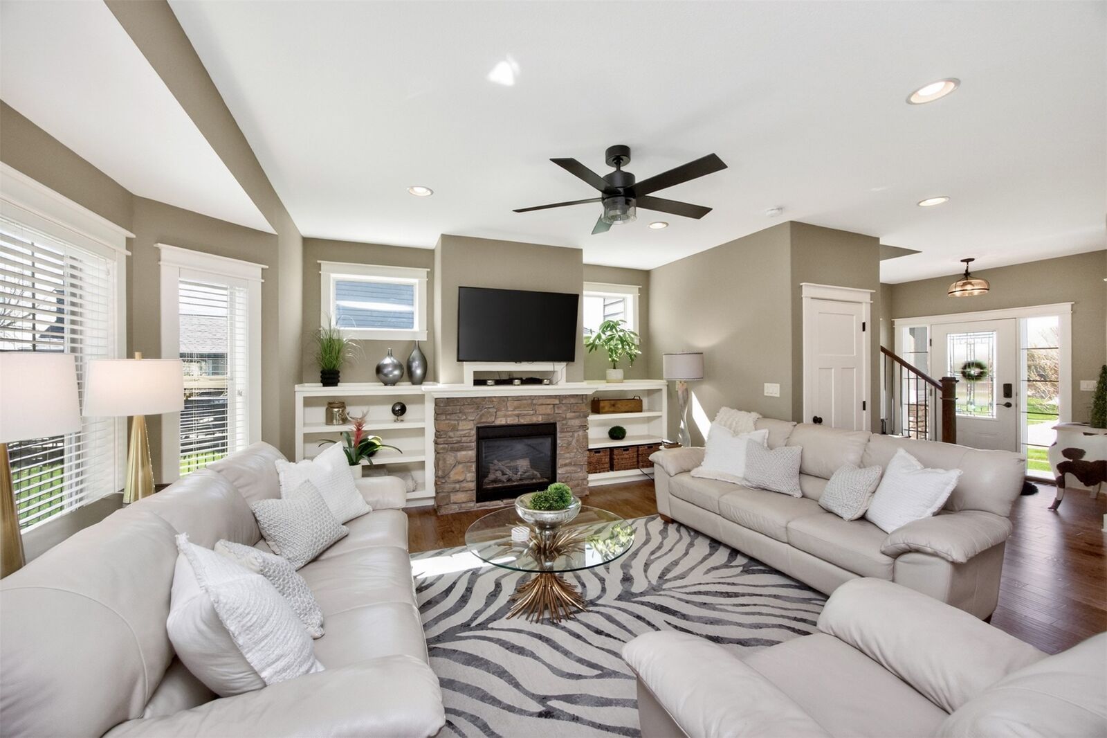 Property Photo: 1115 NE Cold Harbor Drive IA 50021