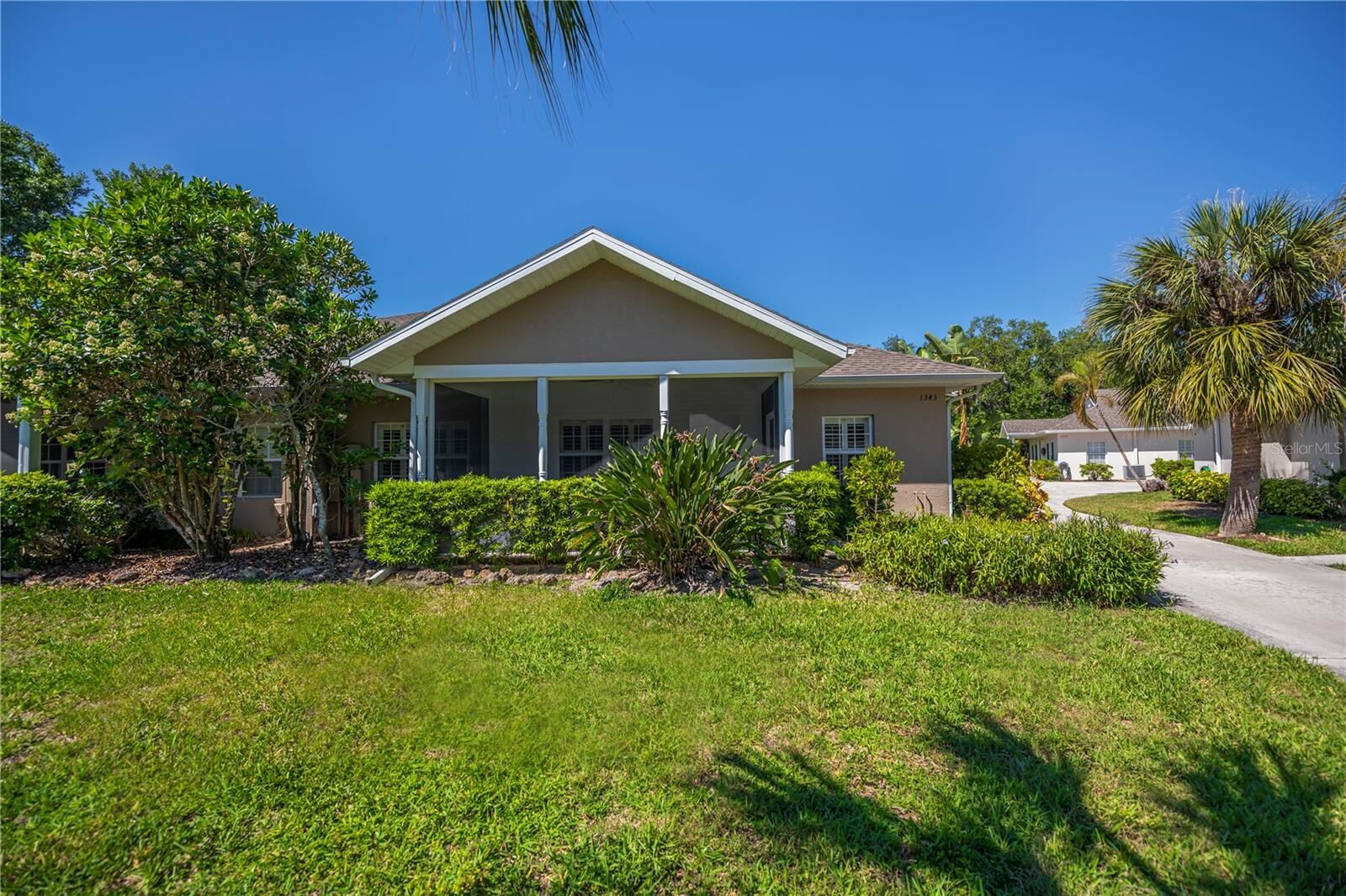 Property Photo:  1343 Red Oak Lane  FL 33948 