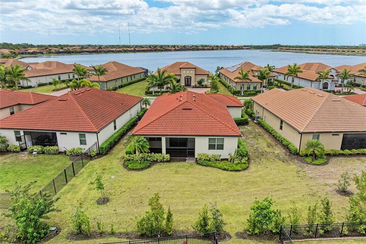 Property Photo: 564 Maraviya Boulevard FL 34275